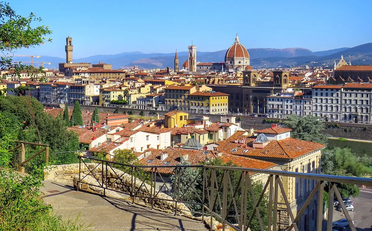 Centro histórico de Florença com a cúpula do Duomo e o Palazzo Vecchio